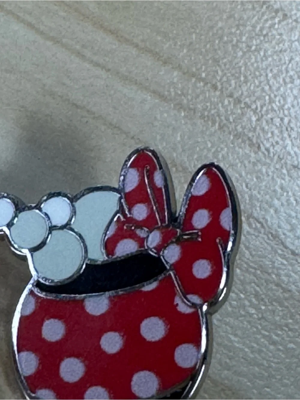 Disney Minnie Mouse Bubble Wand Pin 2025 Hidden Disney Pin Series (Wave B).